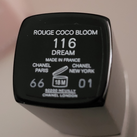 ⛔️SOLD!⛔️New Chanel Nail & Lipstick Gift Set! - Picture 6 of 13